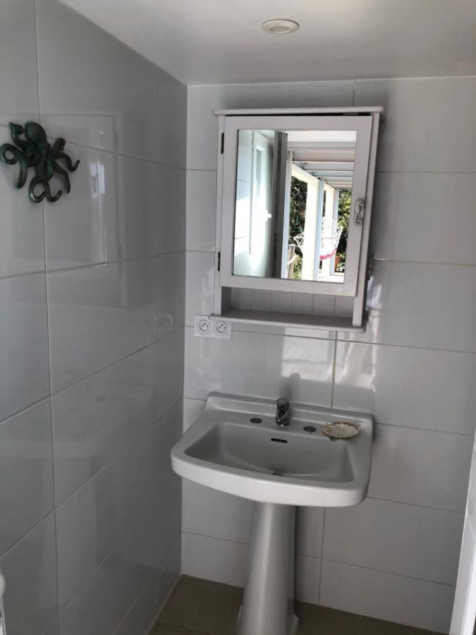 Appartement Les Oreades, studio le marin avec vue mer imprenable à Île du Levant Extérieur photo